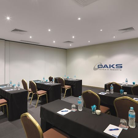 Oaks Melbourne On Collins Suites Exterior photo
