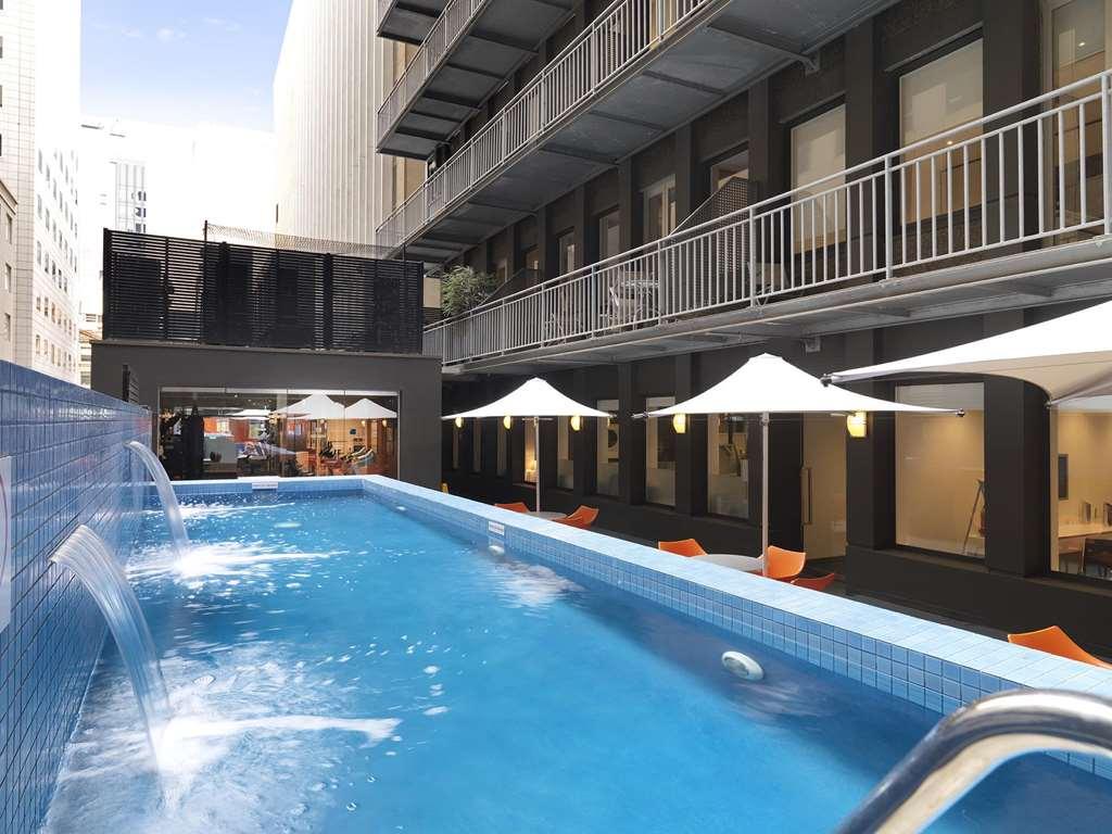 Oaks Melbourne On Collins Suites Exterior photo