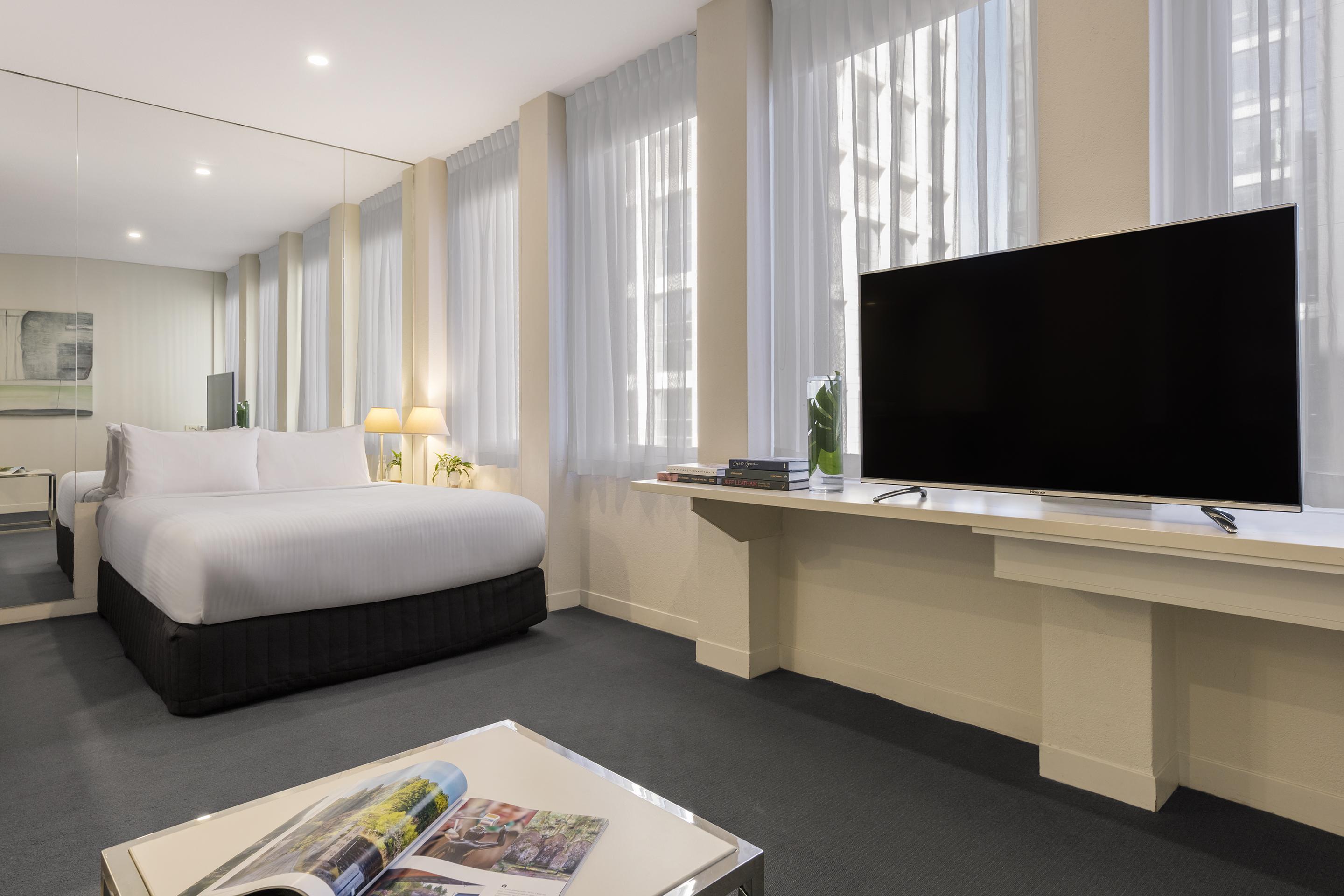 Oaks Melbourne On Collins Suites Exterior photo