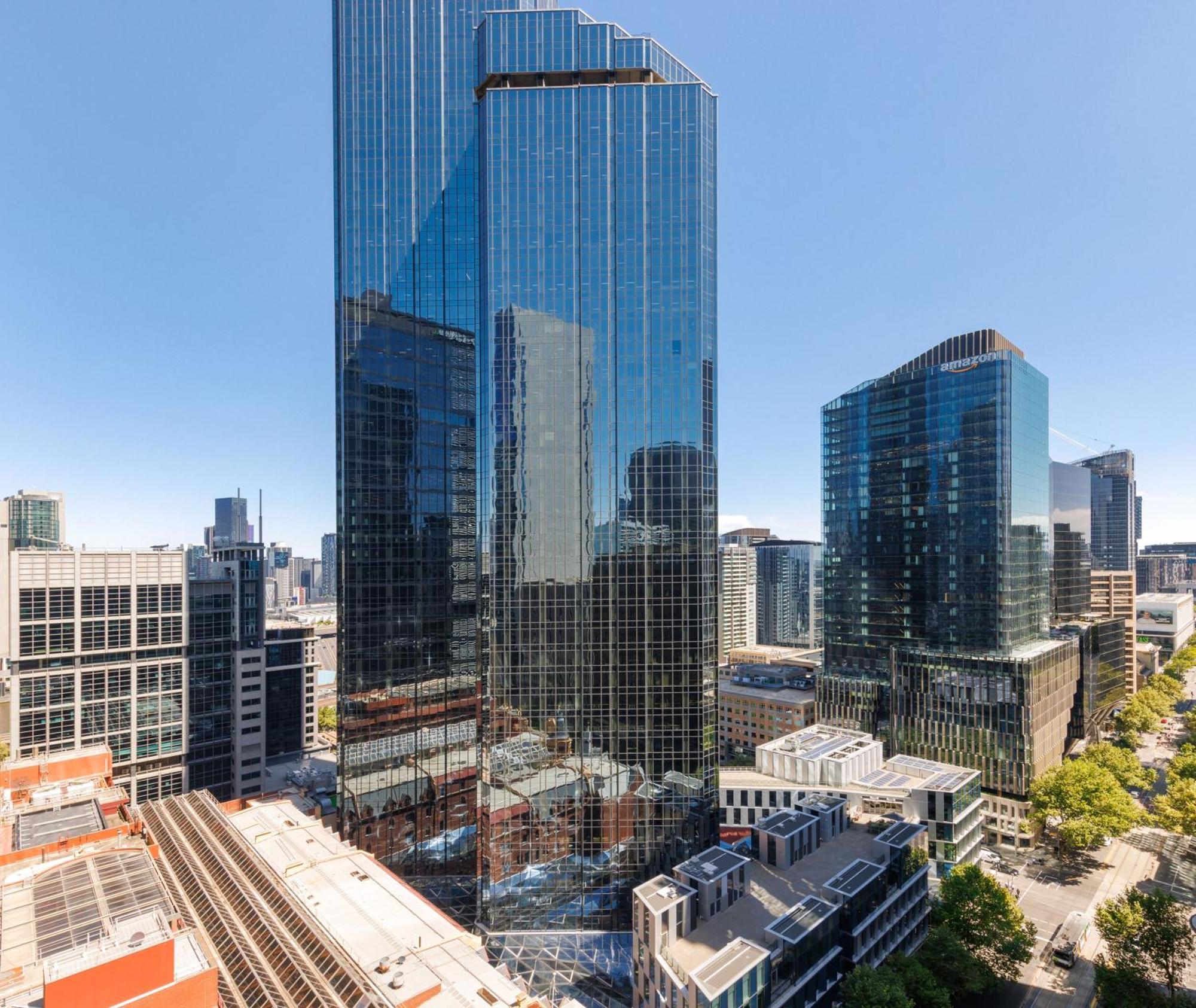 Oaks Melbourne On Collins Suites Exterior photo