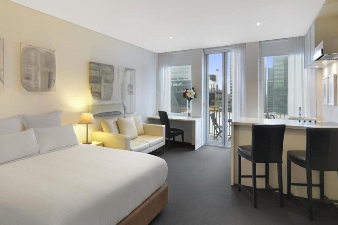 Oaks Melbourne On Collins Suites Exterior photo